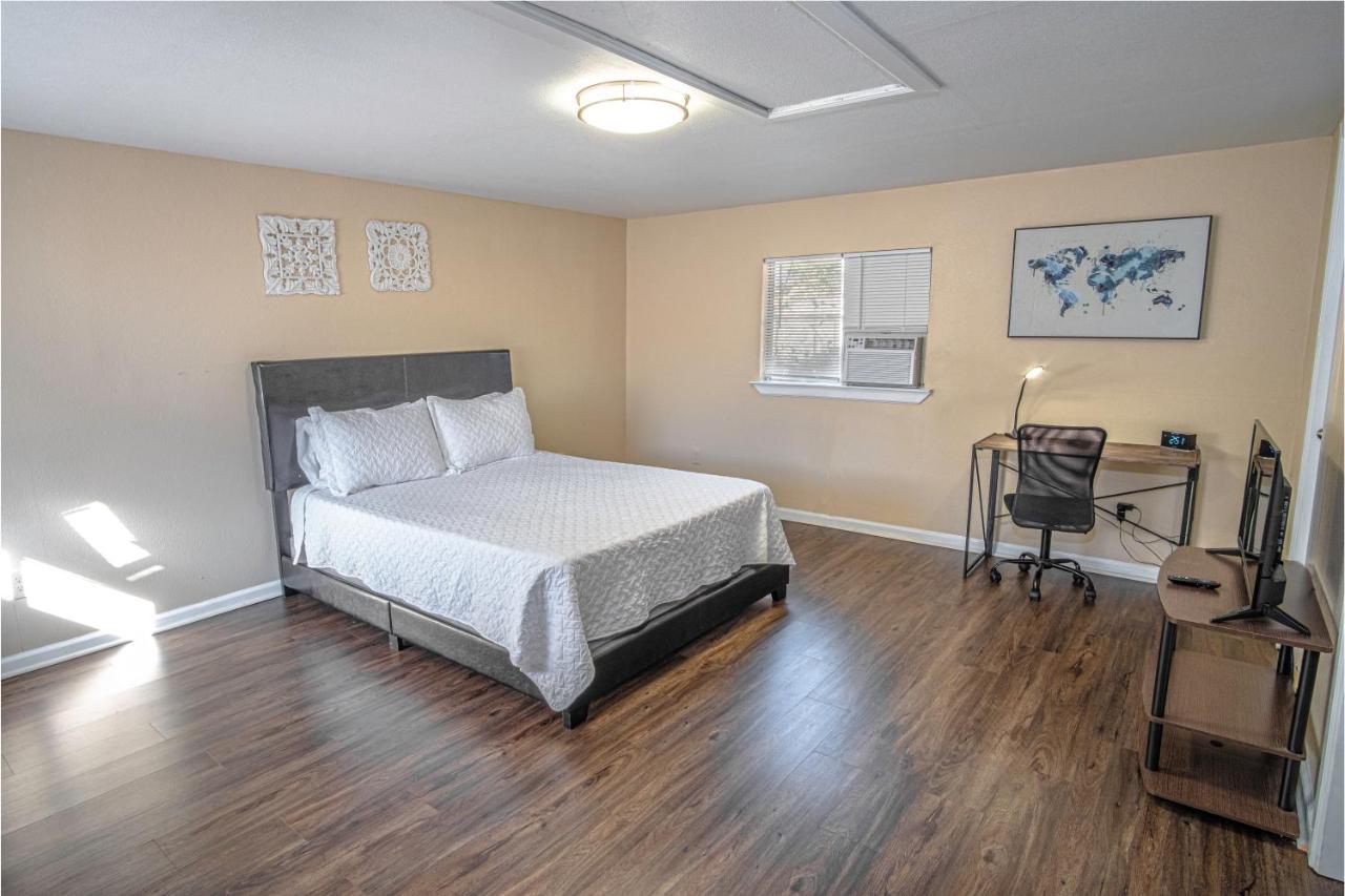 Houston St Guest House Near Downtown/Military Base ซานอันโตนิโอ ภายนอก รูปภาพ